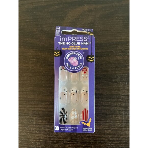 KISS imPRESS Press On Nails Glow In The Dark Medium Almond 30 Ct Limited Edition - Picture 1 of 2